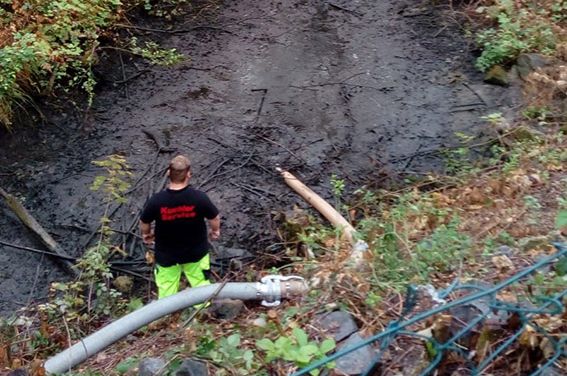 Saugbagger Leverkusen - Regenrückhaltebecken